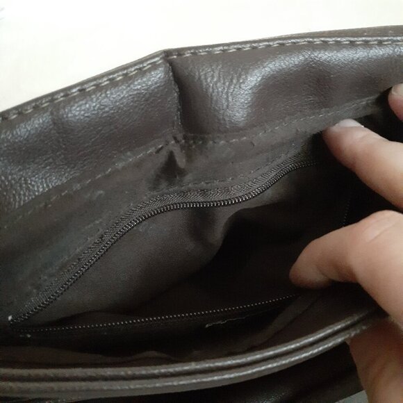 Roots Dark Brown Leather Small Front Flap Crossbody Bag Purse - Picture 8 of 14